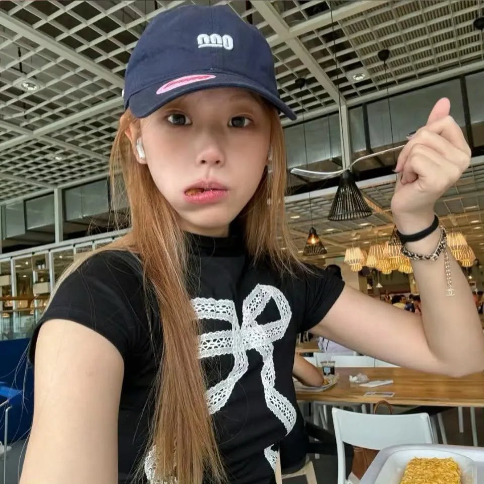 为黛茜小姐开车