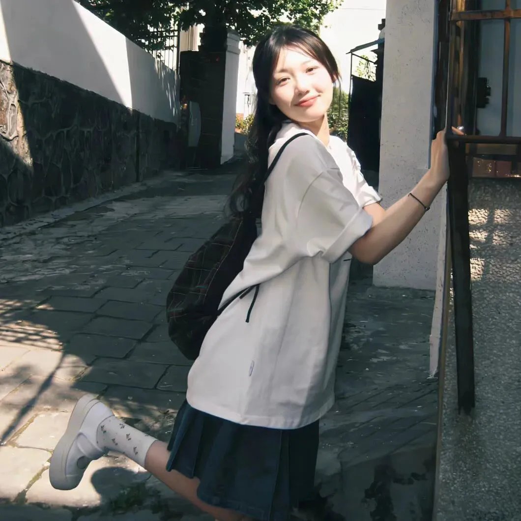 赤裸的公务员